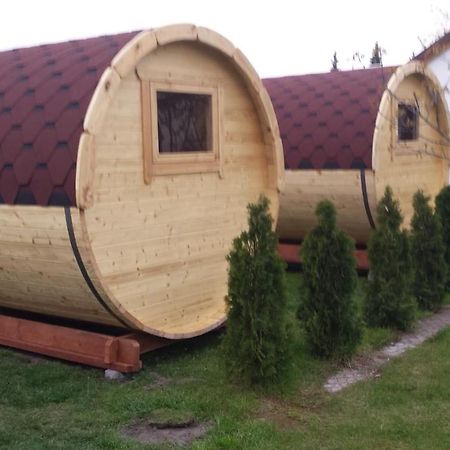 Готель Camp-Wroc Вроцлав Екстер'єр фото